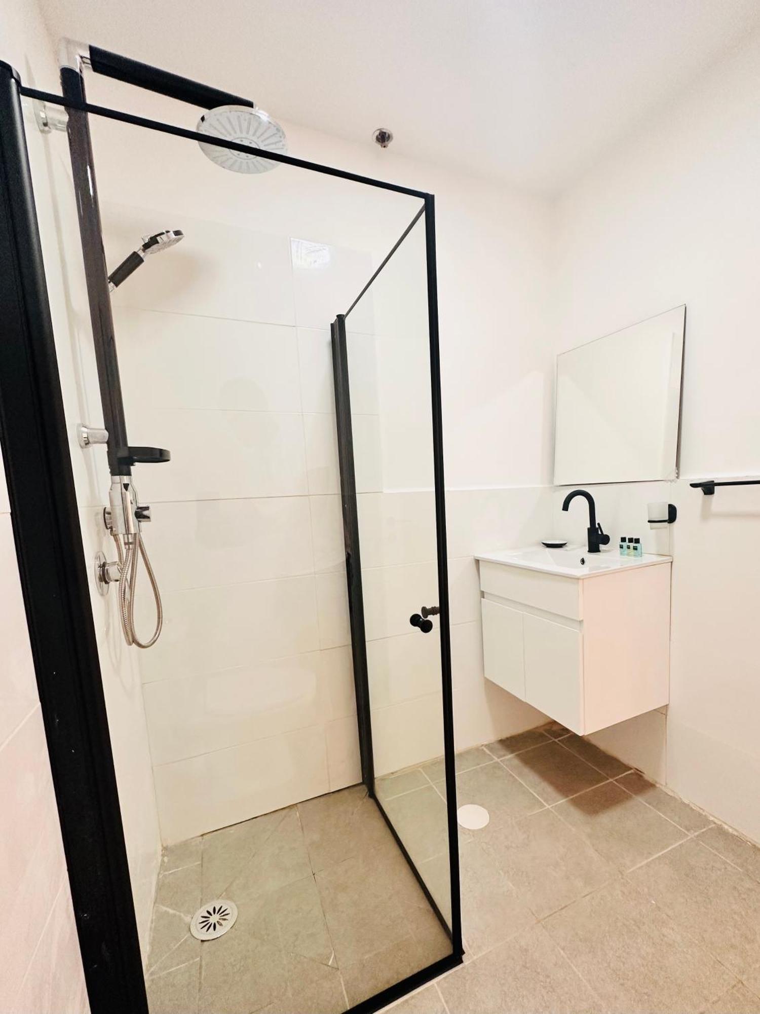Underground Hotell Tel Aviv Eksteriør bilde
